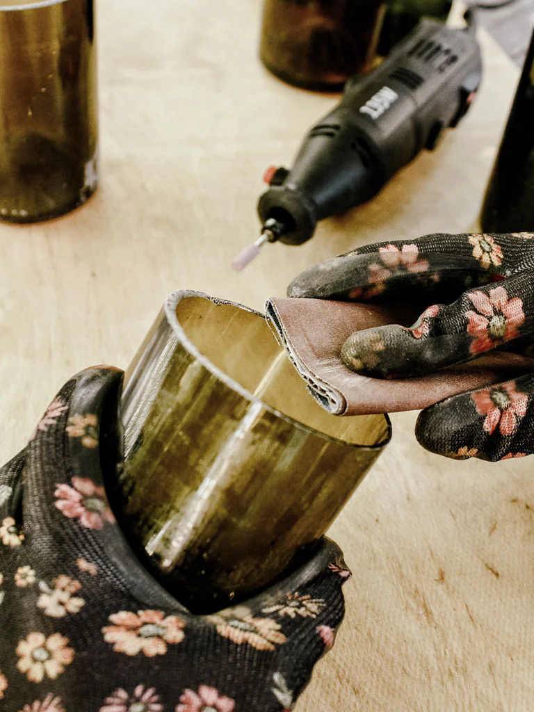 Jak zrobić świece w butelce po winie - Krótka historia o kolejnym, spełnionym marzeniu 8 świece sojowe rękodzieło pojemnik z butelki