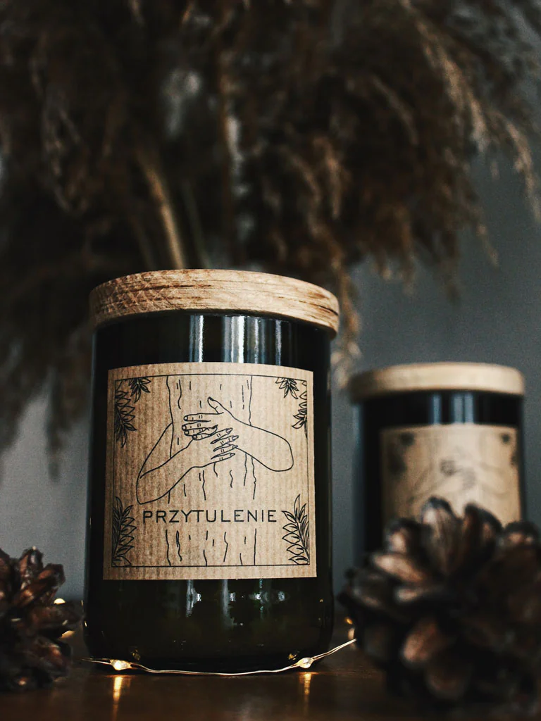 Pomysły na prezenty na Dzień Matki 8 świeca zapachowa rękodzieło z butelki