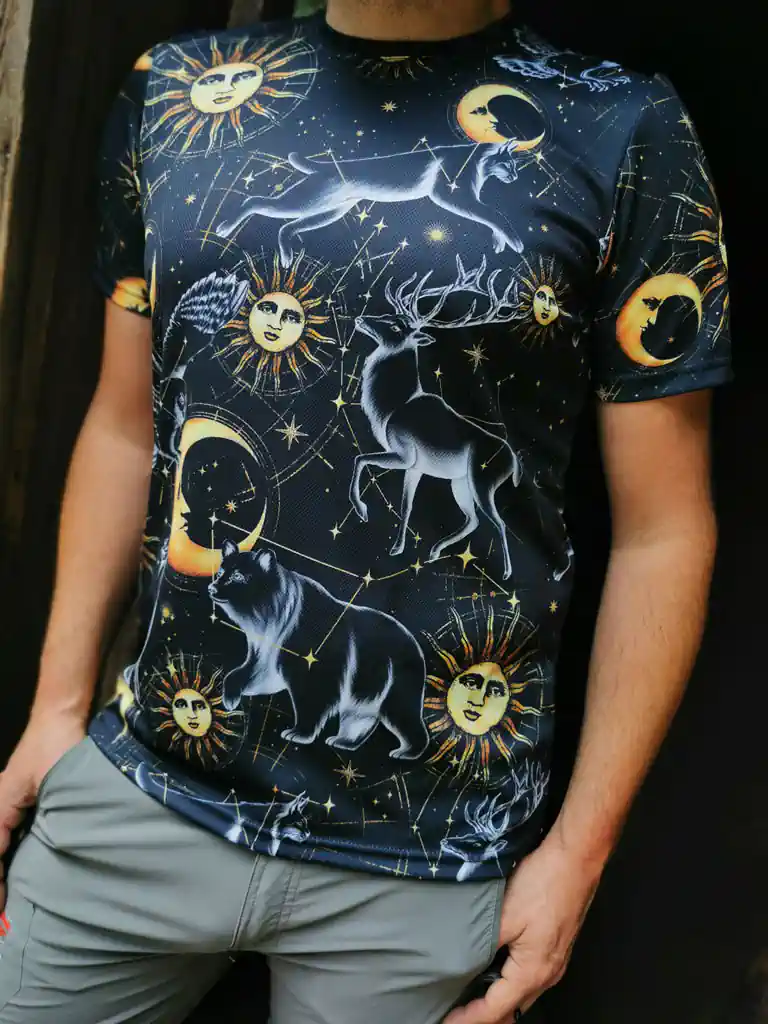 koszulka-kosmos-motyw-słońca