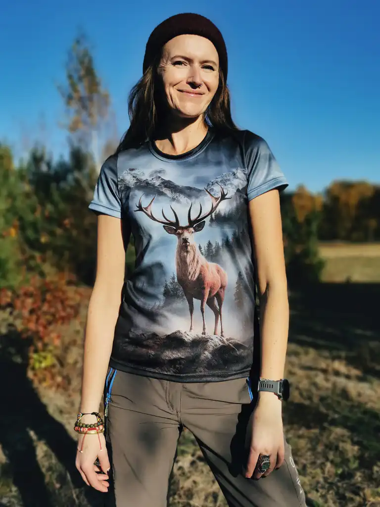 damska koszulka z jeleniem góry