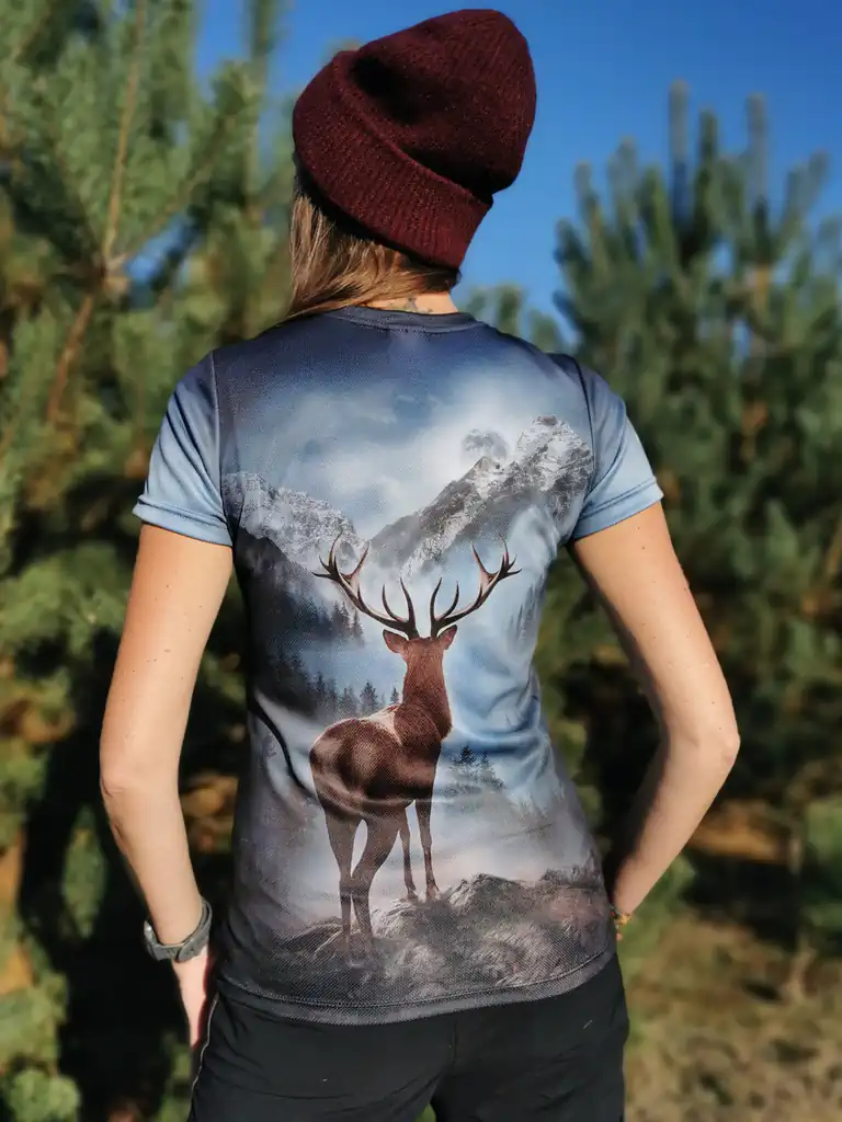 koszulka sportowa z jeleniem