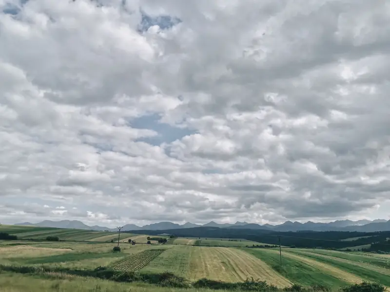Pętla wokół Tatr na Rowerze Szosowym? Dwa Dni Asfaltowej Przygody (Bez Szutrów!) 15 Panorama tatr