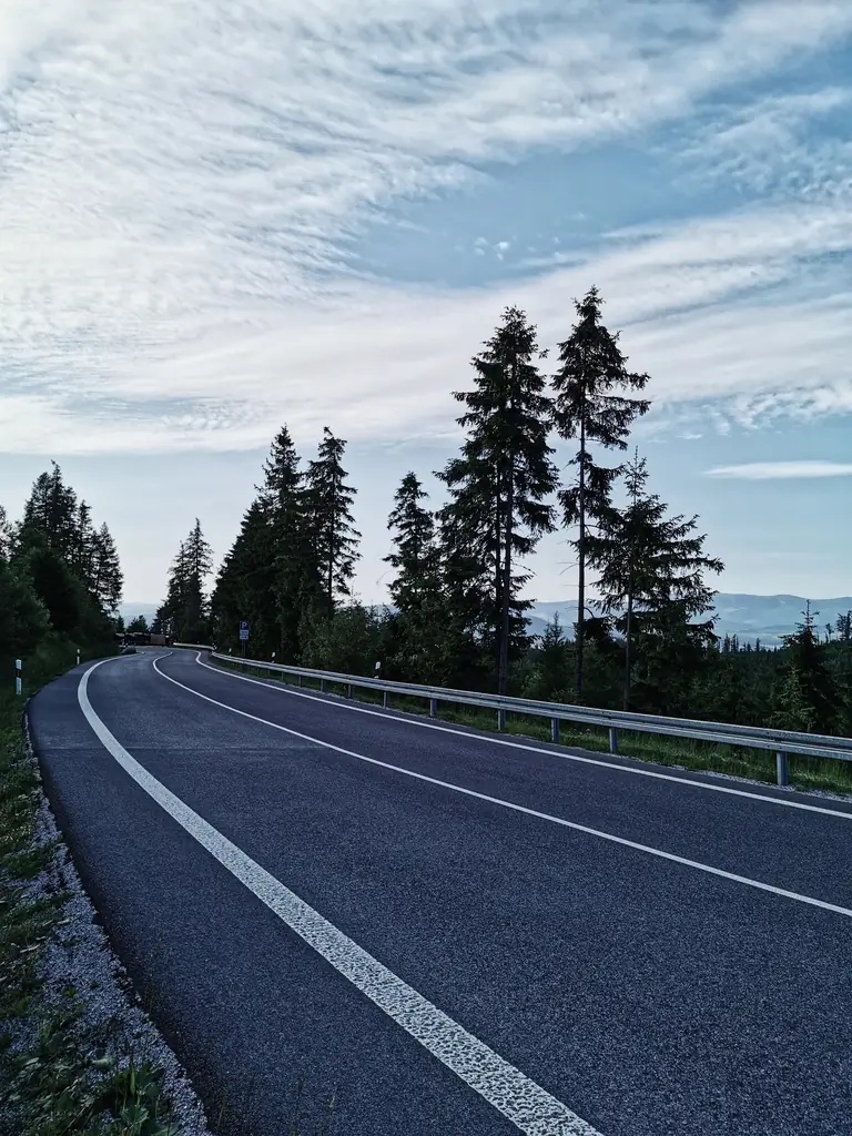 Pętla wokół Tatr na Rowerze Szosowym? Dwa Dni Asfaltowej Przygody (Bez Szutrów!) 10 droga do szczrbskiego pleso 1