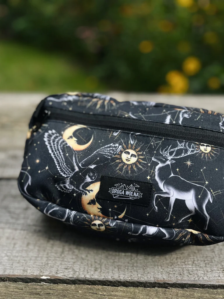nerka saszetka kosmiczna grafika