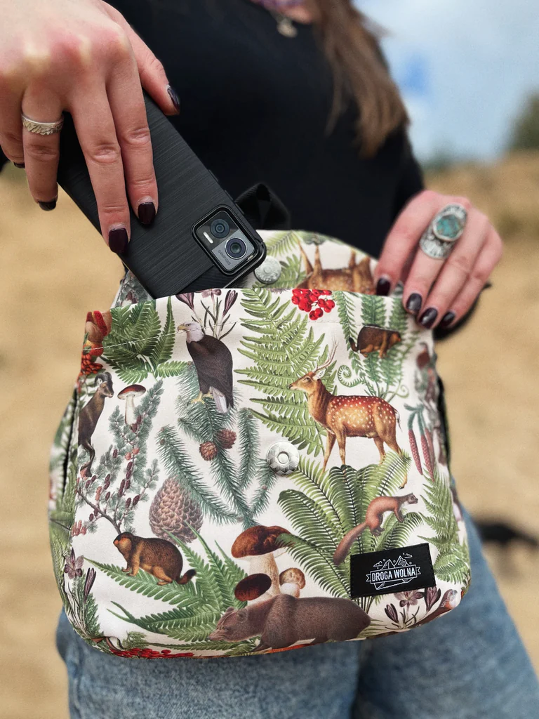 pojemna nerka saszetka motywy leśne