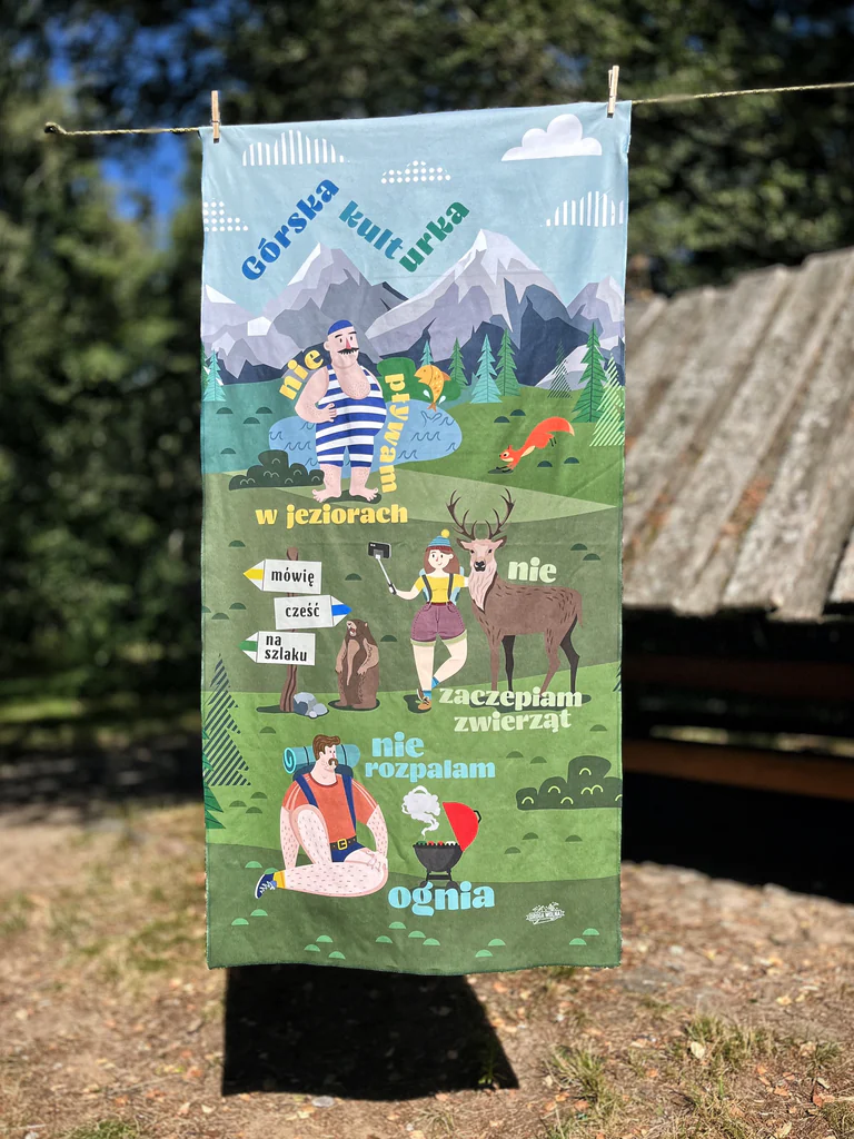 ręcznik turystyczny z motywem gór