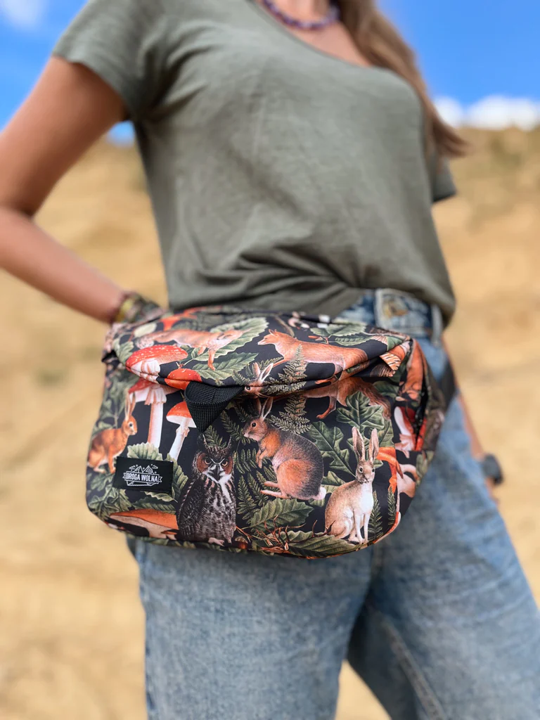 saszetka nerka grafika las zwierzęta