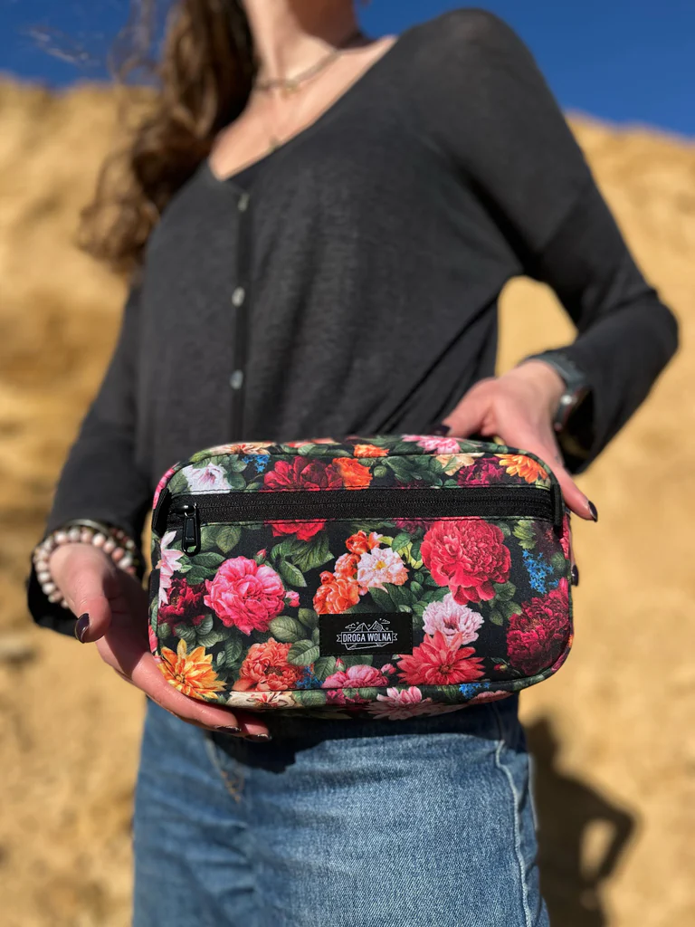 nerka saszetka w kwiaty
