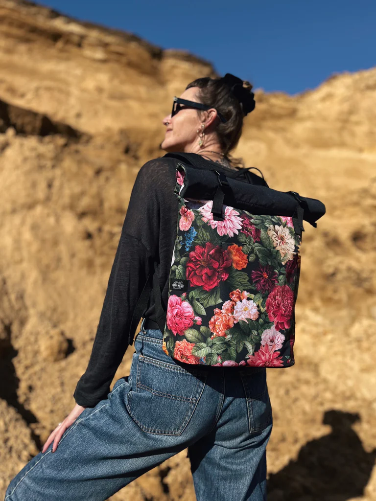 plecak roll-top motyw kwiatowy peonie