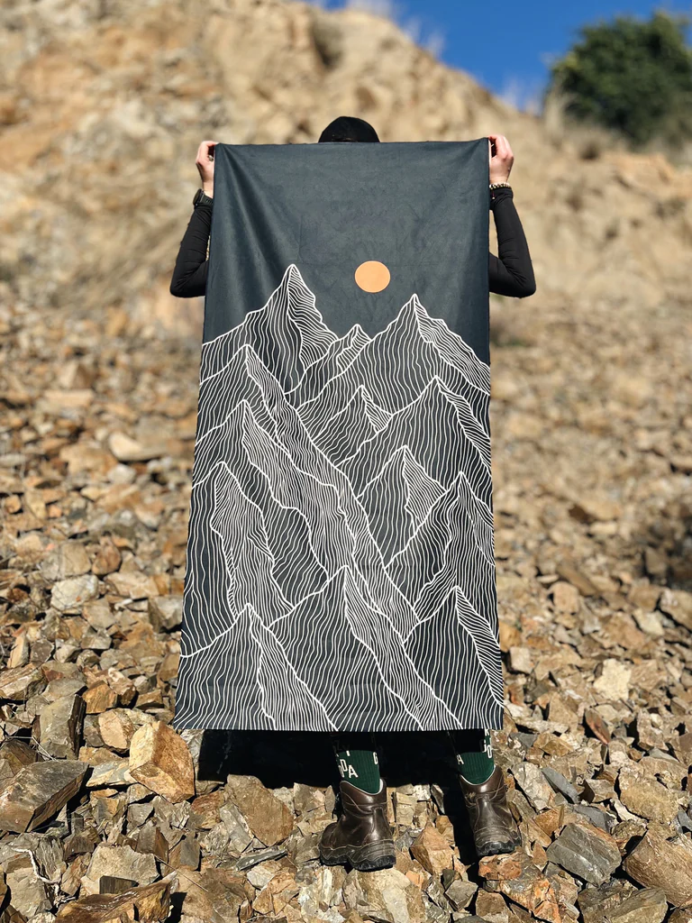 ręcznik z motywem gór dla górołaza